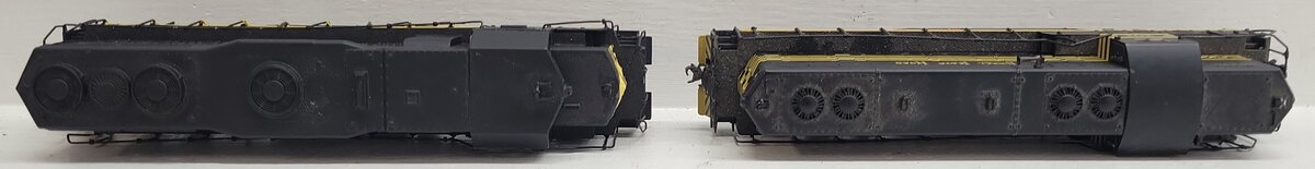 Atlas and Other HO Scale Custom Nickel Plate Road Diesel Locomotives [2]