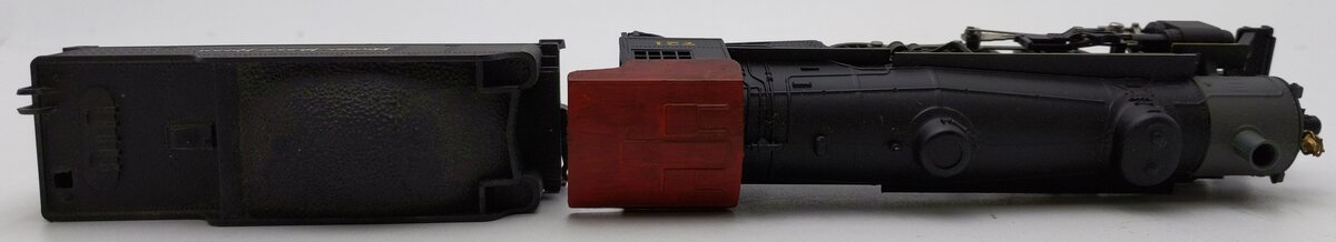 IHC M9717 HO Scale NPR 4-6-2 Pacific Steam Locomotive & Tender #721 EX/Box