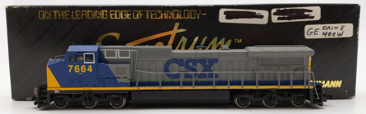 Bachmann 86012 HO Scale CSX GE Dash 8-40CW Diesel Locomotive #7664 EX/Box