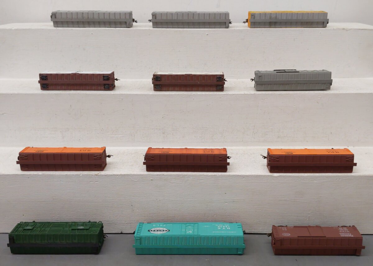 Accurail, Lima, Roco & Other HO Scale Freight Cars [12] EX