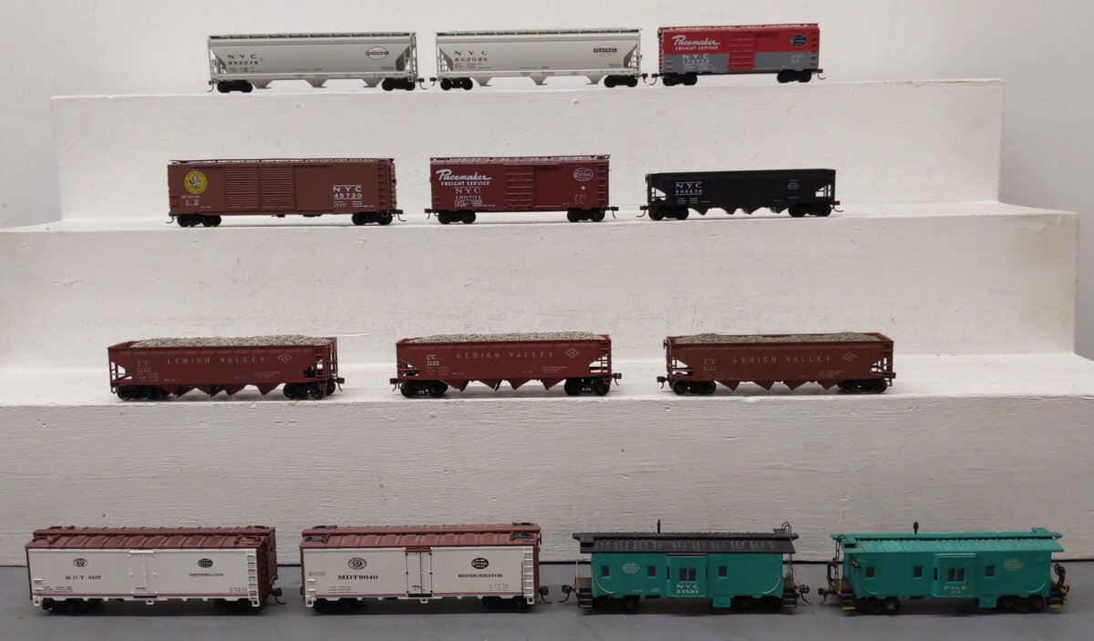Accurail & Other HO Scale Freight Cars [13] VG