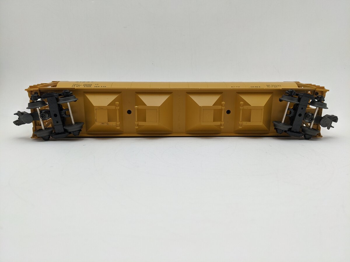 MTH 20-90023D O Gauge Union Pacific 4-Bay Cylindrical Hopper #21247 EX/Box