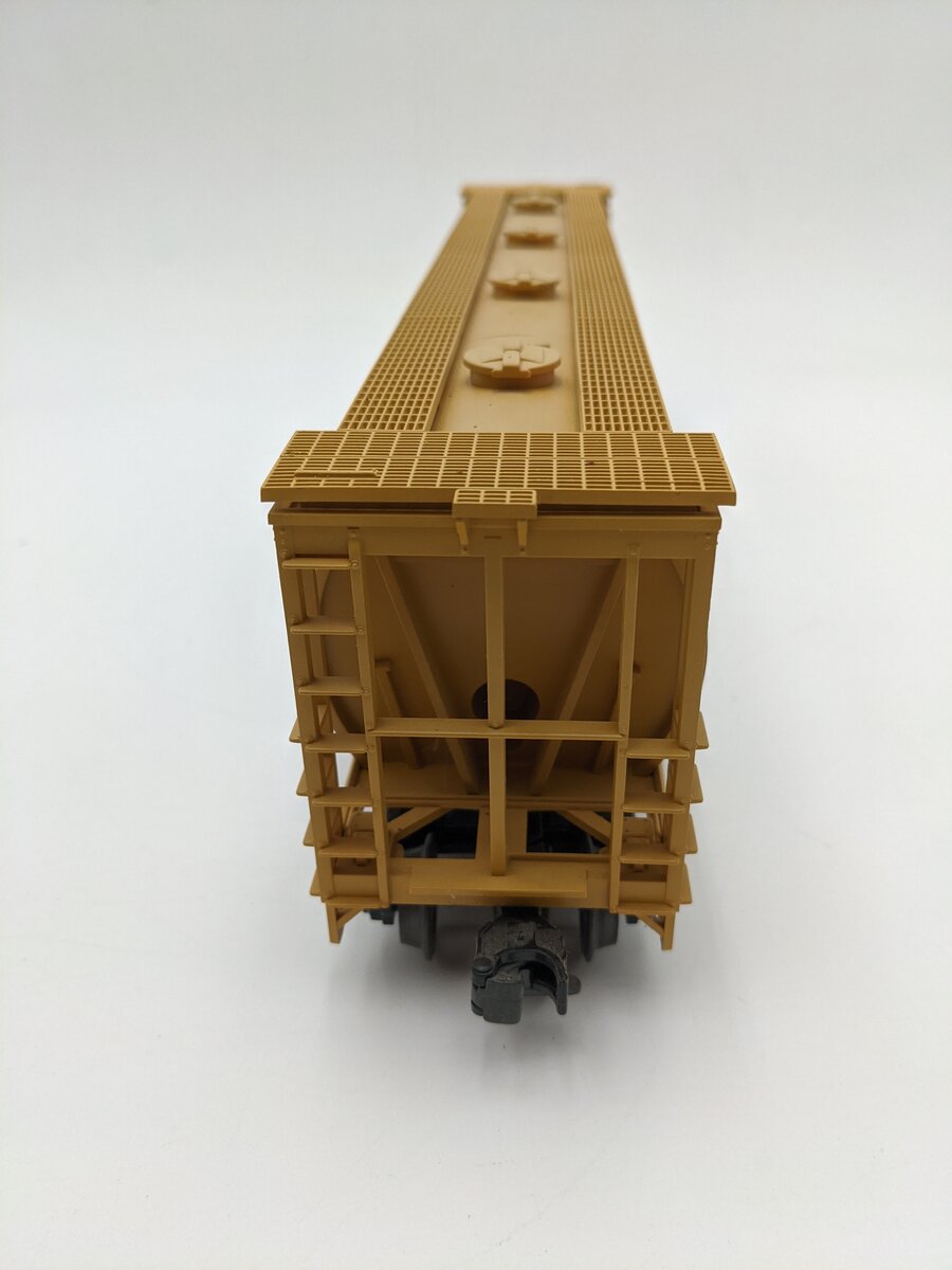 MTH 20-90023D O Gauge Union Pacific 4-Bay Cylindrical Hopper #21247 EX/Box