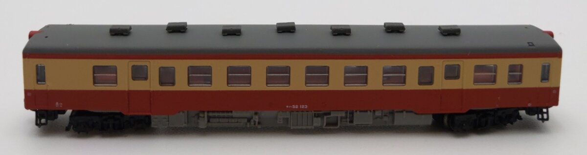 Rokuhan T009-5 Z Scale KIHA52-100 JNR Standard Color Trailer Car LN/Box