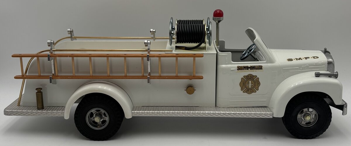 Smith Miller 1:16 Smitty Toys Mack B-Series S.M.F.D. Fire Truck Limited Edition EX