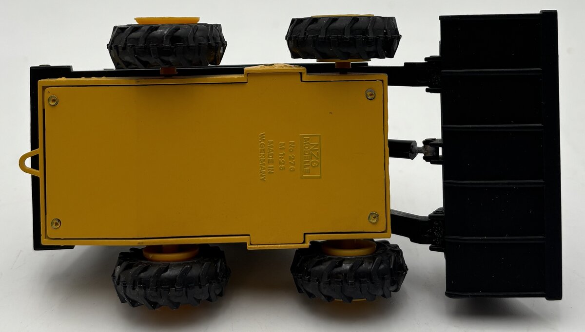 NZG 276 1:25 Scale Diecasr New Holland L-555 Super Boom Loader LN/Box