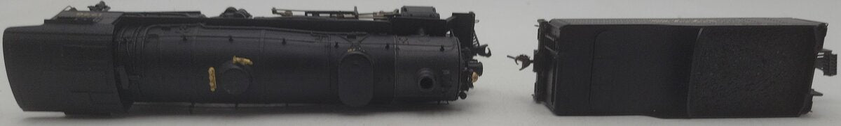 Broadway Limited 211 HO Scale L&N J-4 2-8-2 Steam Locomotive & Tender #1776 EX