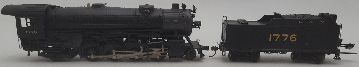 Broadway Limited 211 HO Scale L&N J-4 2-8-2 Steam Locomotive & Tender #1776 EX