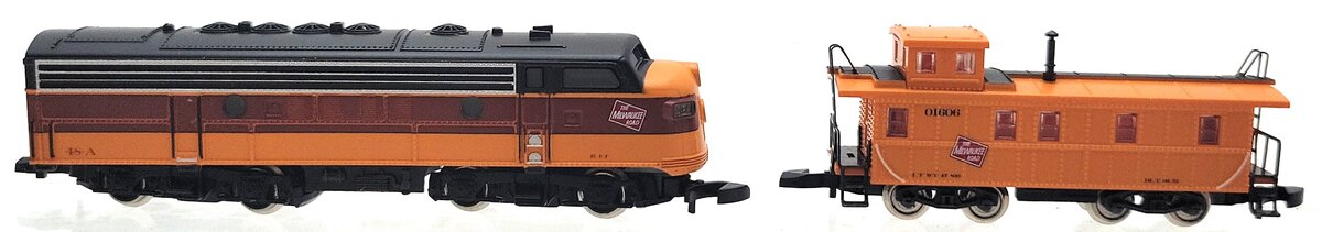 Marklin 88603 Z Scale Milwaukee Road Diesel Locomotive and Caboose LN/Box