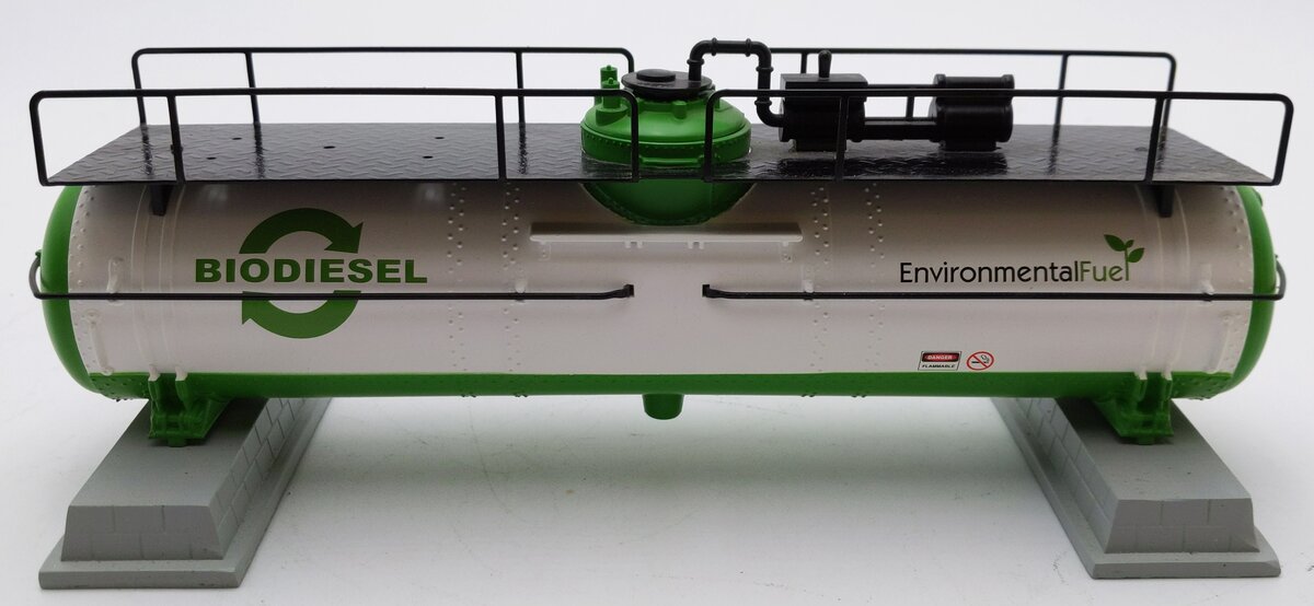 K-Line 6-22577 O Gauge Biodiesel Storage Tank with 2 Figures EX/Box