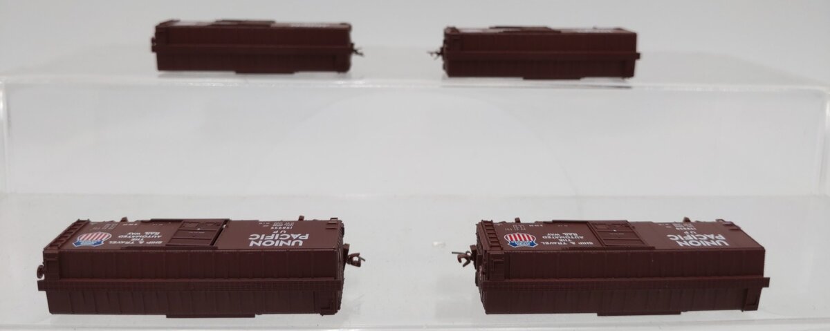 Micro-Trains 99400012 Z Scale Union Pacific Four Car Runner Pack LN/Box