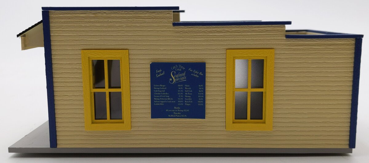 MTH 30-90296 O Gauge Dockside Bill’s Seafood Small Country Store LN/Box