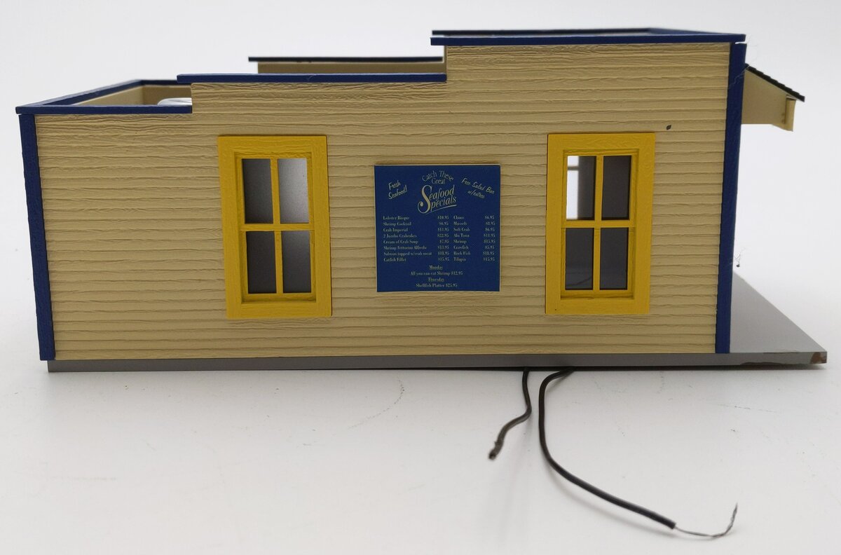MTH 30-90296 O Gauge Dockside Bill’s Seafood Small Country Store LN/Box