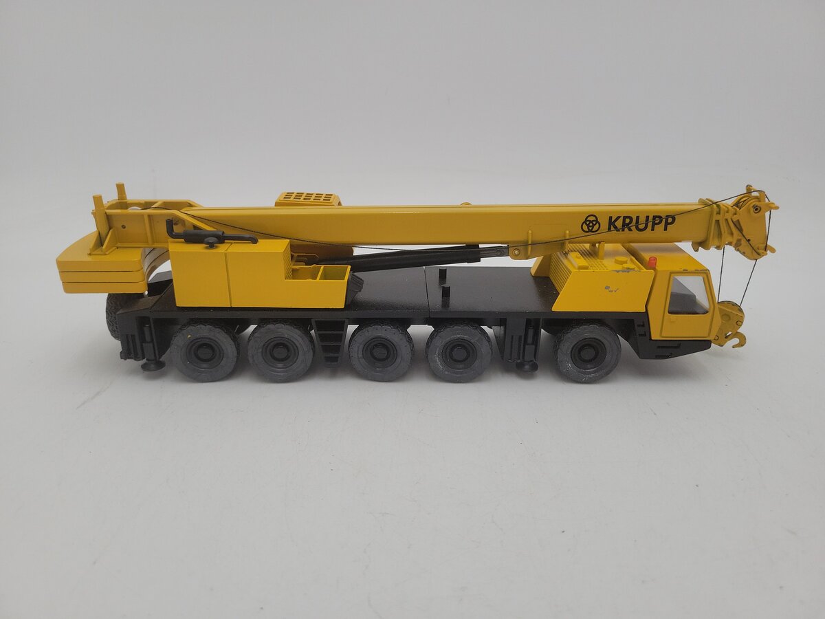Acme 0153 Yellow Krupp Telescopic All-Terrain Crane Die Cast Model VG