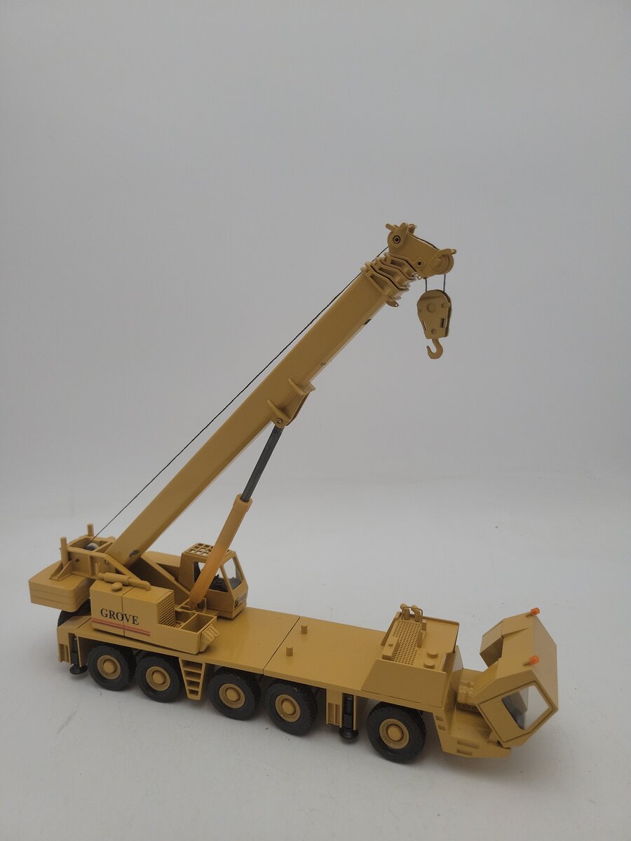 Acme 0158 Yellow Grove Telescopic All-Terrain Crane Die Cast Model VG