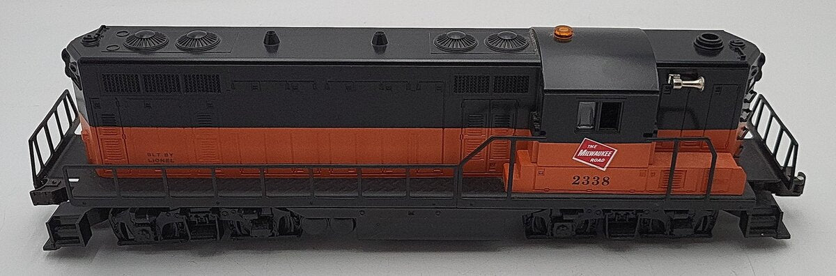 Lionel 6-18565 O Gauge Milwaukee Road GP-9 Diesel Locomotive w/TMCC #2338 VG