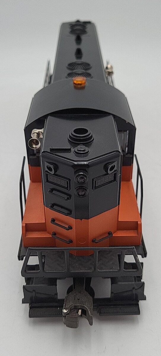 Lionel 6-18565 O Gauge Milwaukee Road GP-9 Diesel Locomotive w/TMCC #2338 VG