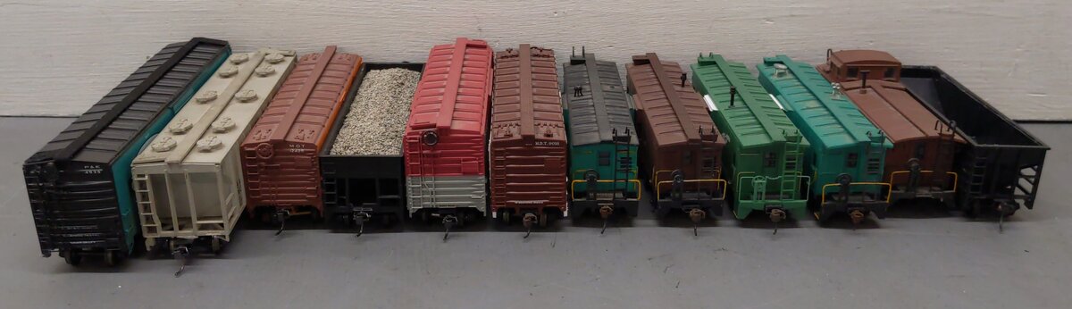 AHM & Other HO Scale Freight Cars [12] EX