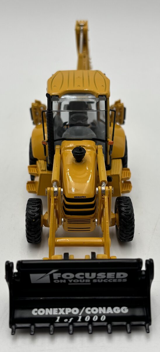 First Gear 50-0193 1:50 Scale Komatsu WB140 Backhoe Loader Diecast LN/Box
