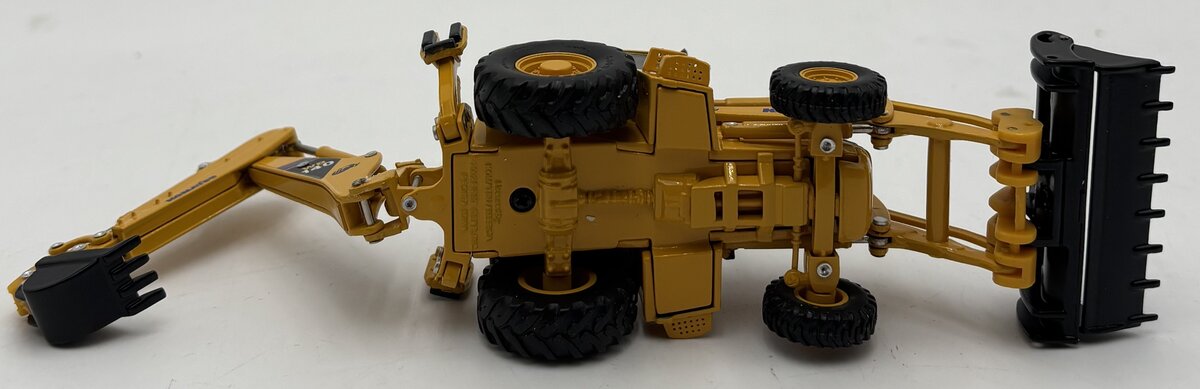 First Gear 50-0193 1:50 Scale Komatsu WB140 Backhoe Loader Diecast LN/Box