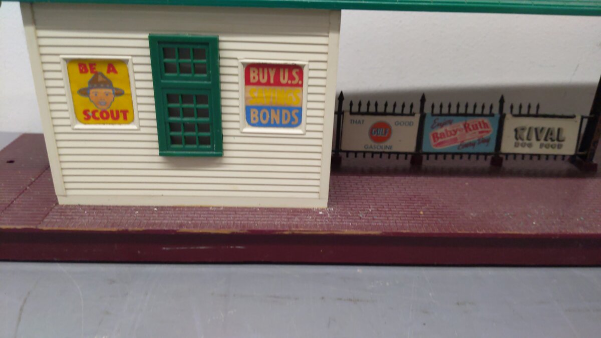 Lionel Vintage O Signals, Station & Water Tower: 154, 260, 450, 257 [9] VG