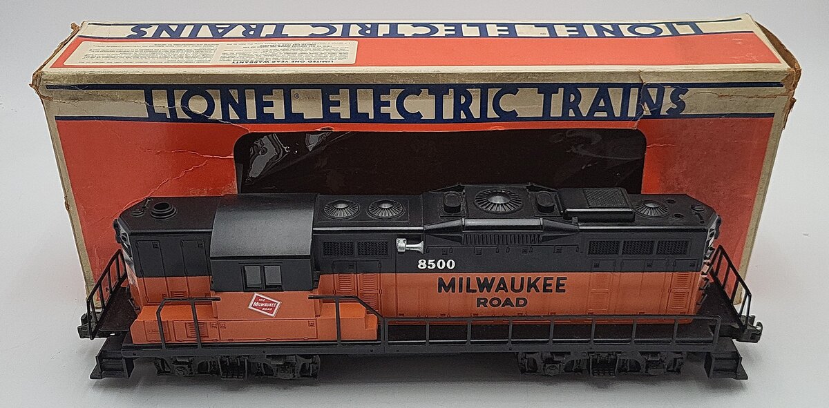 Lionel 6-18500 O Gauge Milwaukee Road GP9 Diesel Locomotive #8500 EX/Box