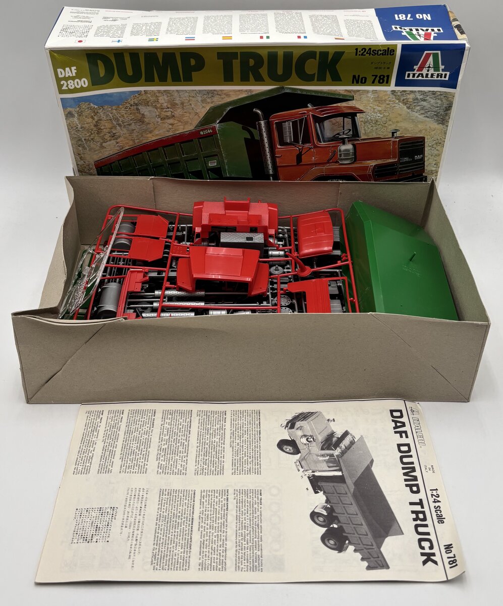 Italeri 781 1:24 DAF 2800 Dump Truck Kit LN/Box