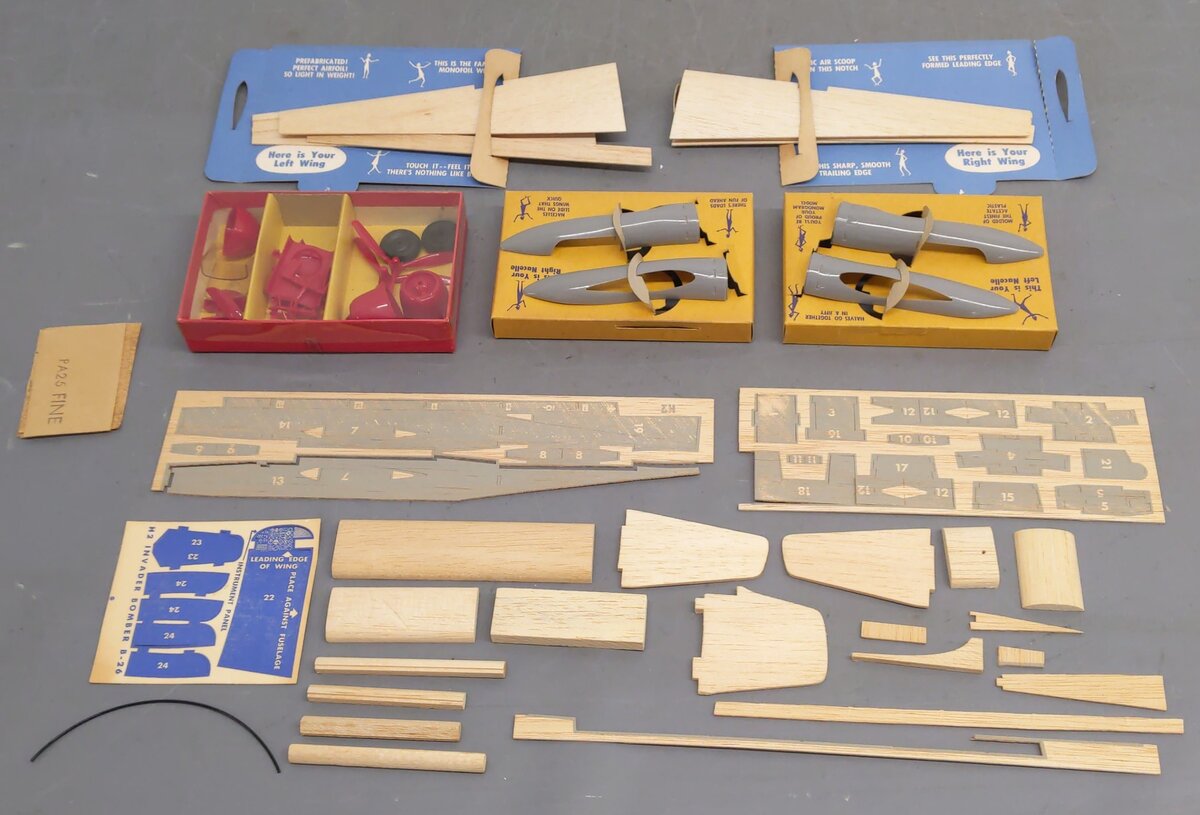 Monogram Speedee H-2 Deluxe B-26 Invader Bomber Balsa Model Kit EX/Box