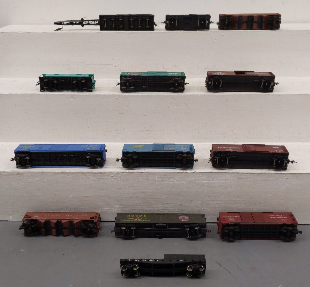 AHM, Atlas, Varney & Other HO Scale Freight Cars [13] VG