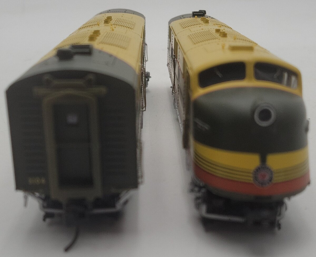 Life Like 7359 N Seaboard E6A/B Diesel Locomotive #3016 & #3104 EX