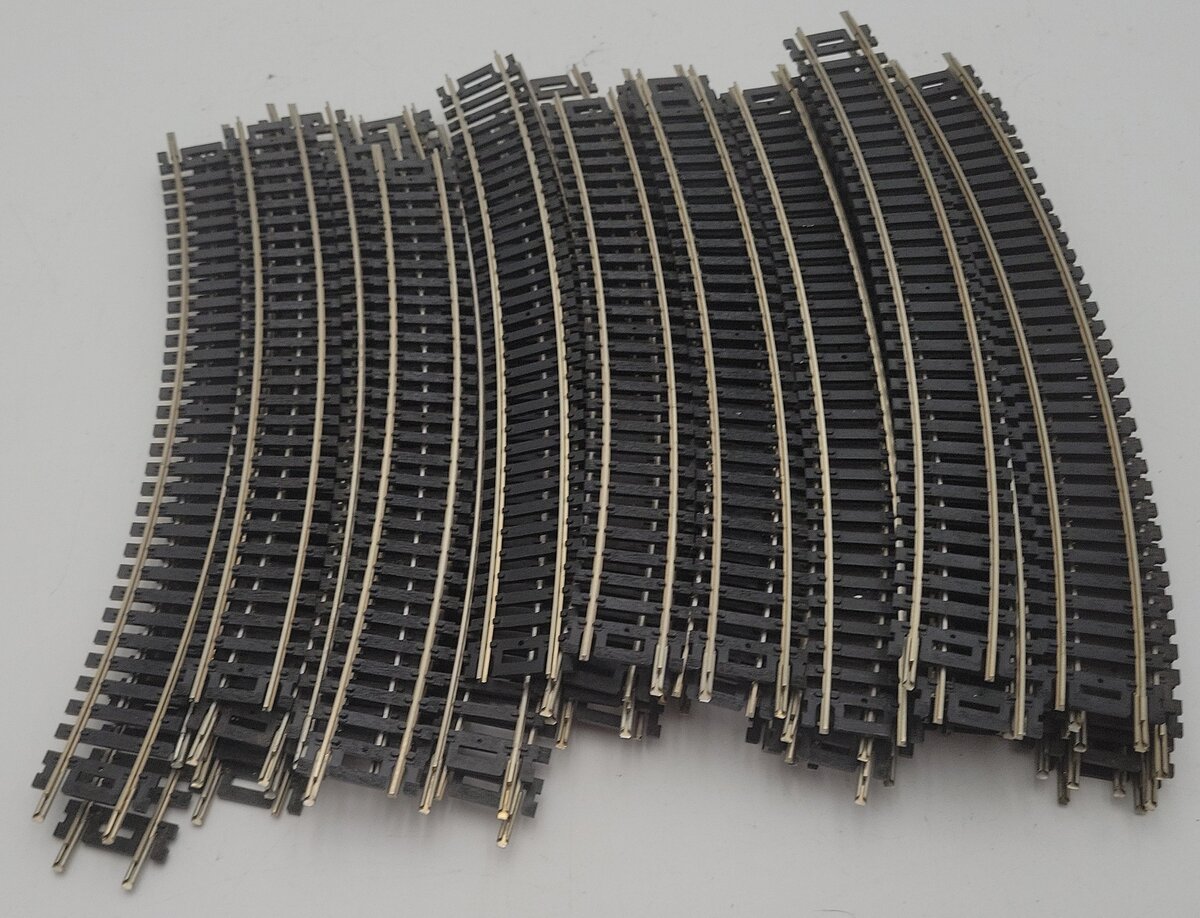 Atlas 0152 HO Scale Code 100 18'R Snap Track (50) EX