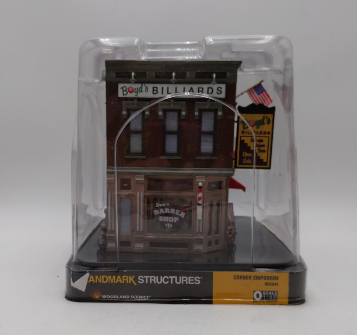 Woodland Scenics BR5844 O Built-&-Ready Corner Emporium Building VG/Box