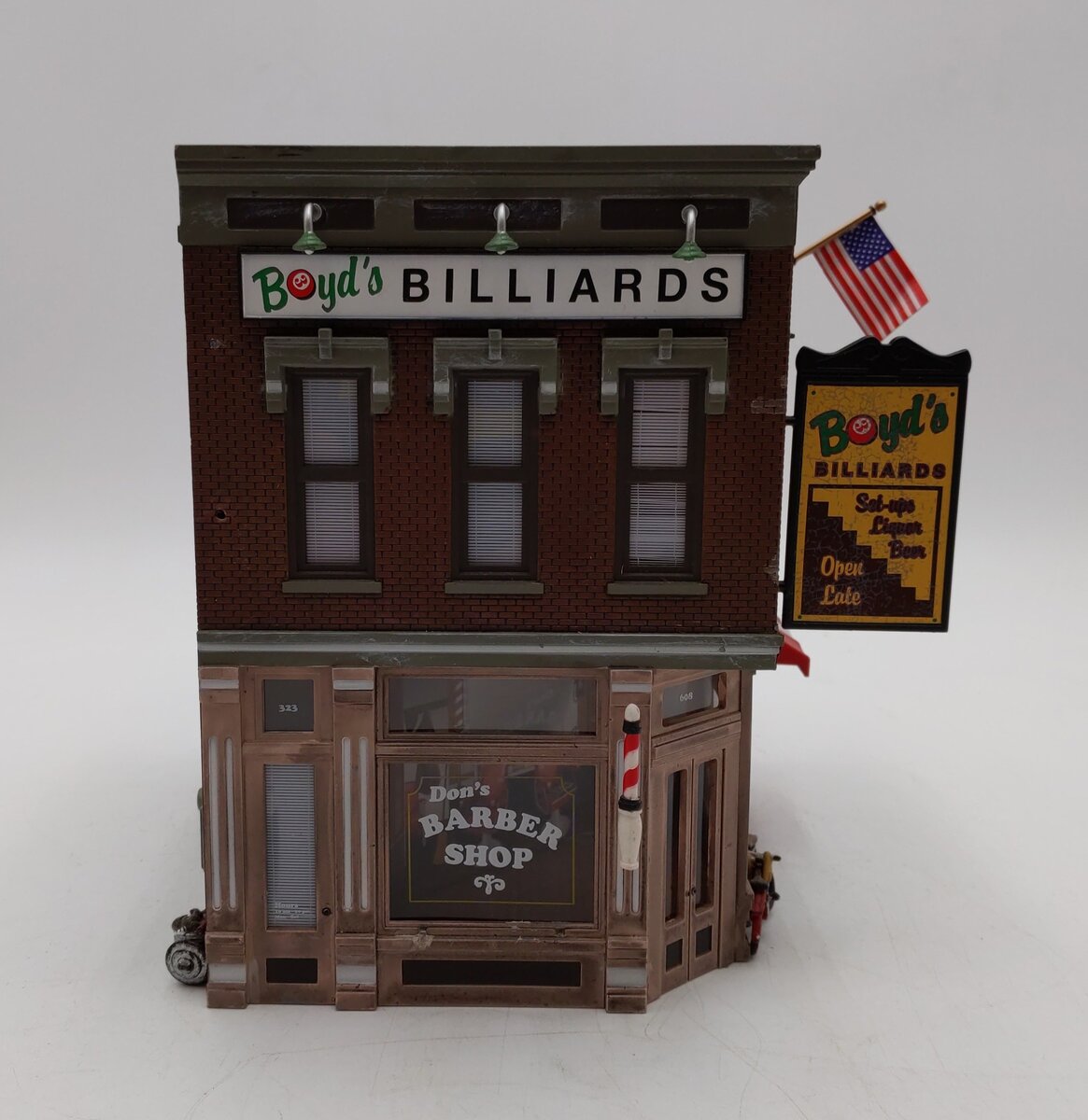 Woodland Scenics BR5844 O Built-&-Ready Corner Emporium Building VG/Box