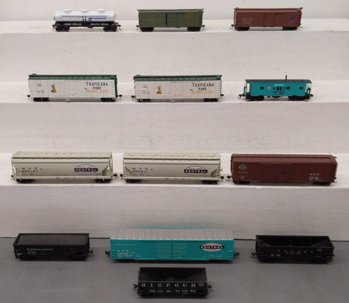 Bachmann, Bowser & Other HO Scale Freight Cars [13] VG