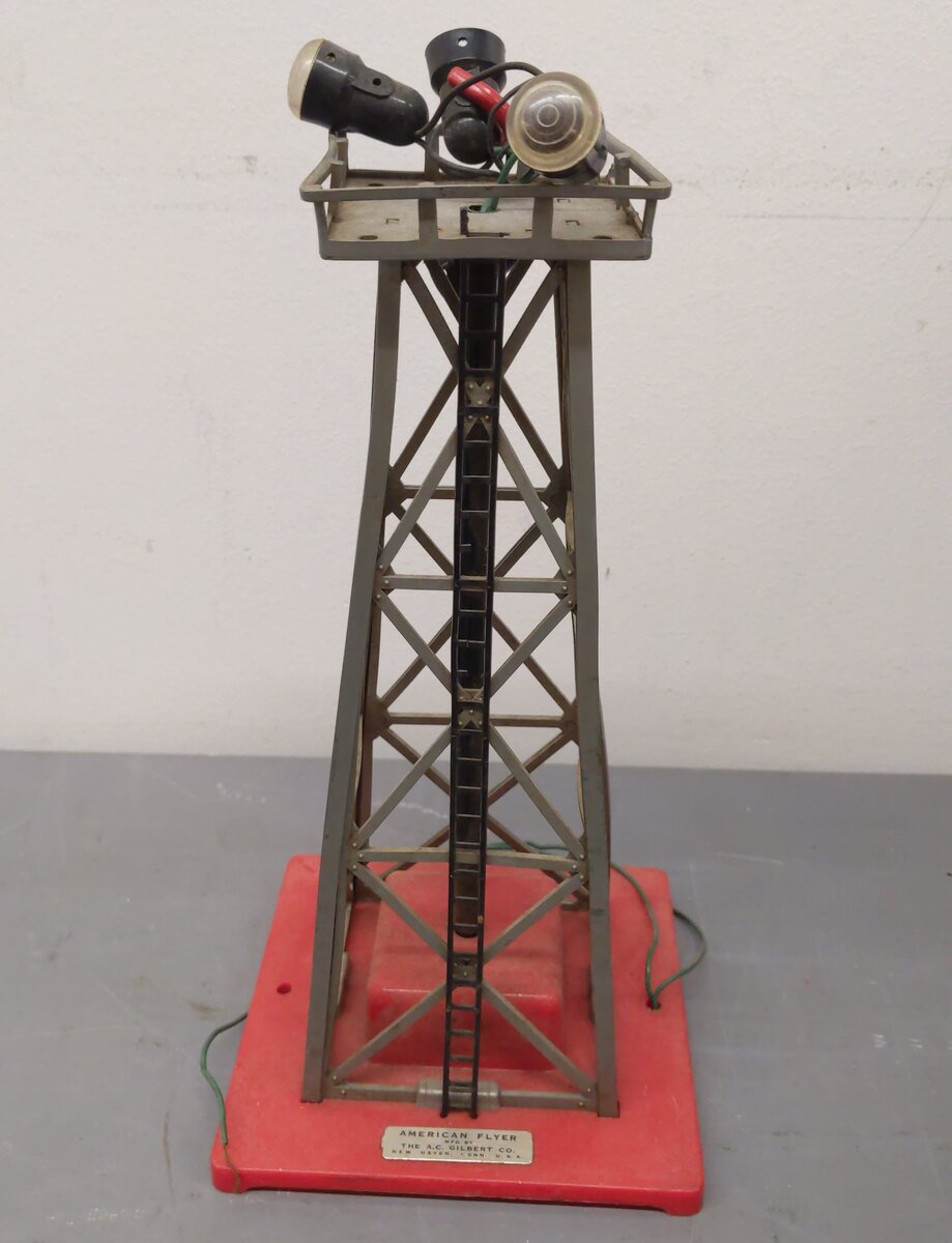 Marx & American Flyer Vintage O Signals, Bridge, & Floodlights [10]