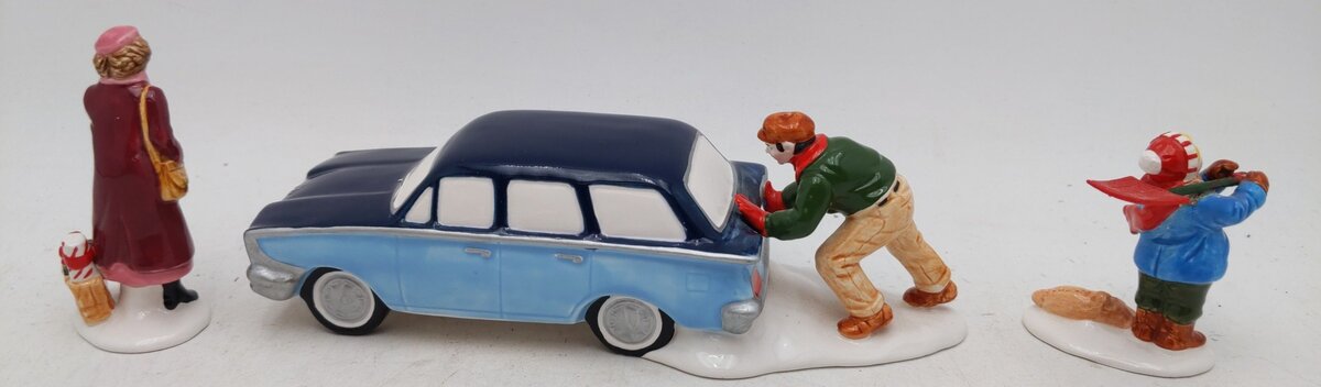 Dept 56 5471-2 Stuck In The Snow Ceramic Figures (3) EX/Box
