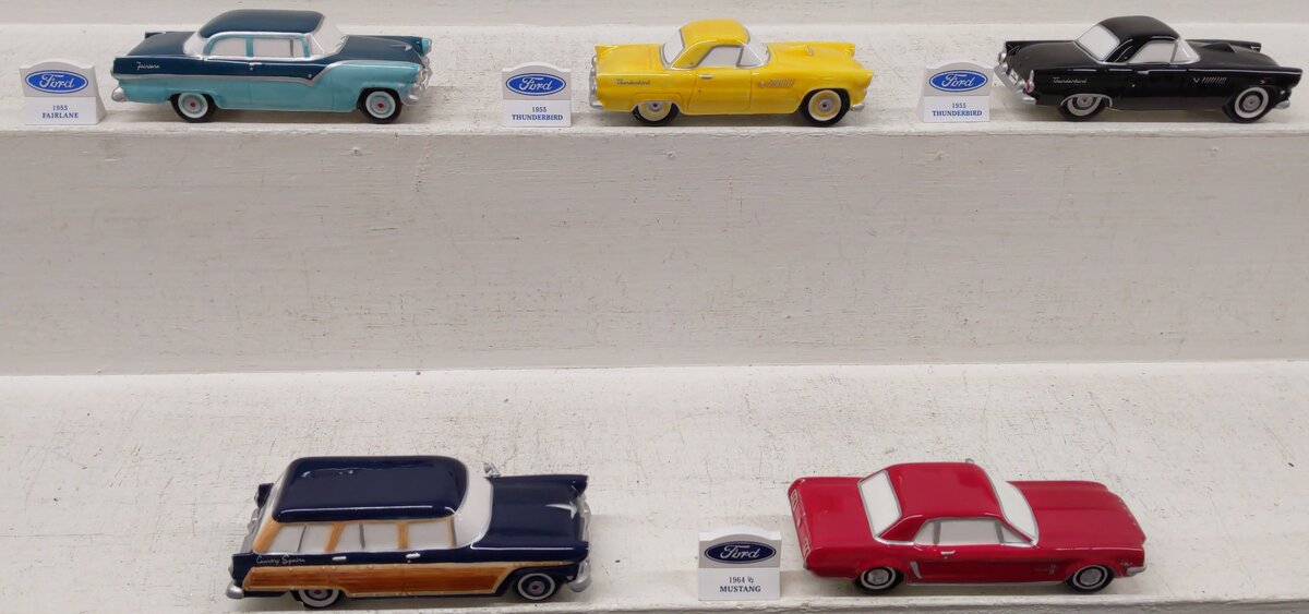 Dept 56 Assorted Snow Village Ford Cars [5] EX/Box