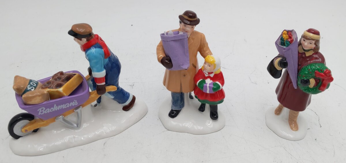 Department 56 2204 Snow Village "Say It With Flowers" Ceramic Figurine LN/Box