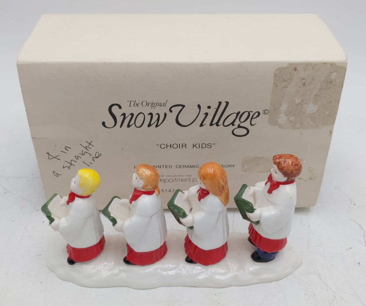 Dept 56 5147-0 Snow Village "Choir Kids" Ceramic Figurine EX/Box