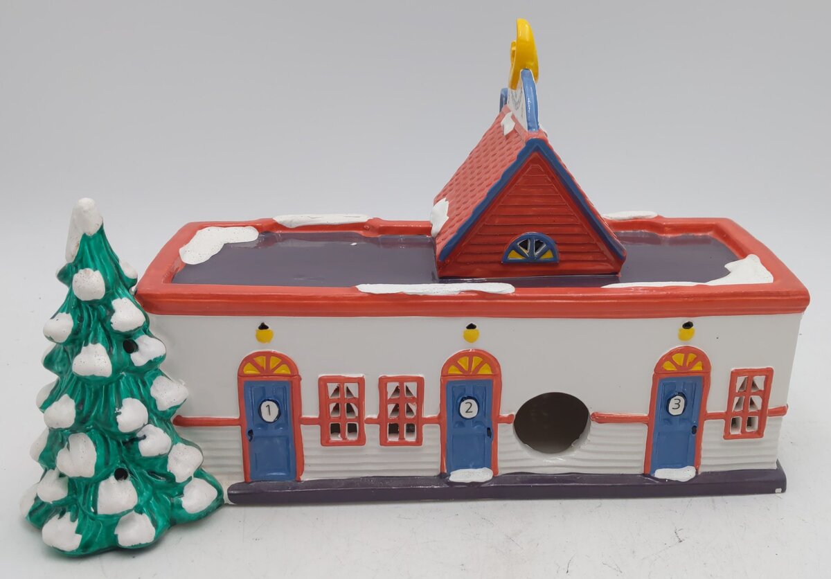 Dept 56 5401-1 Snow Village "The Honeymooner Motel" Handpainted Ceramic Building EX/Box