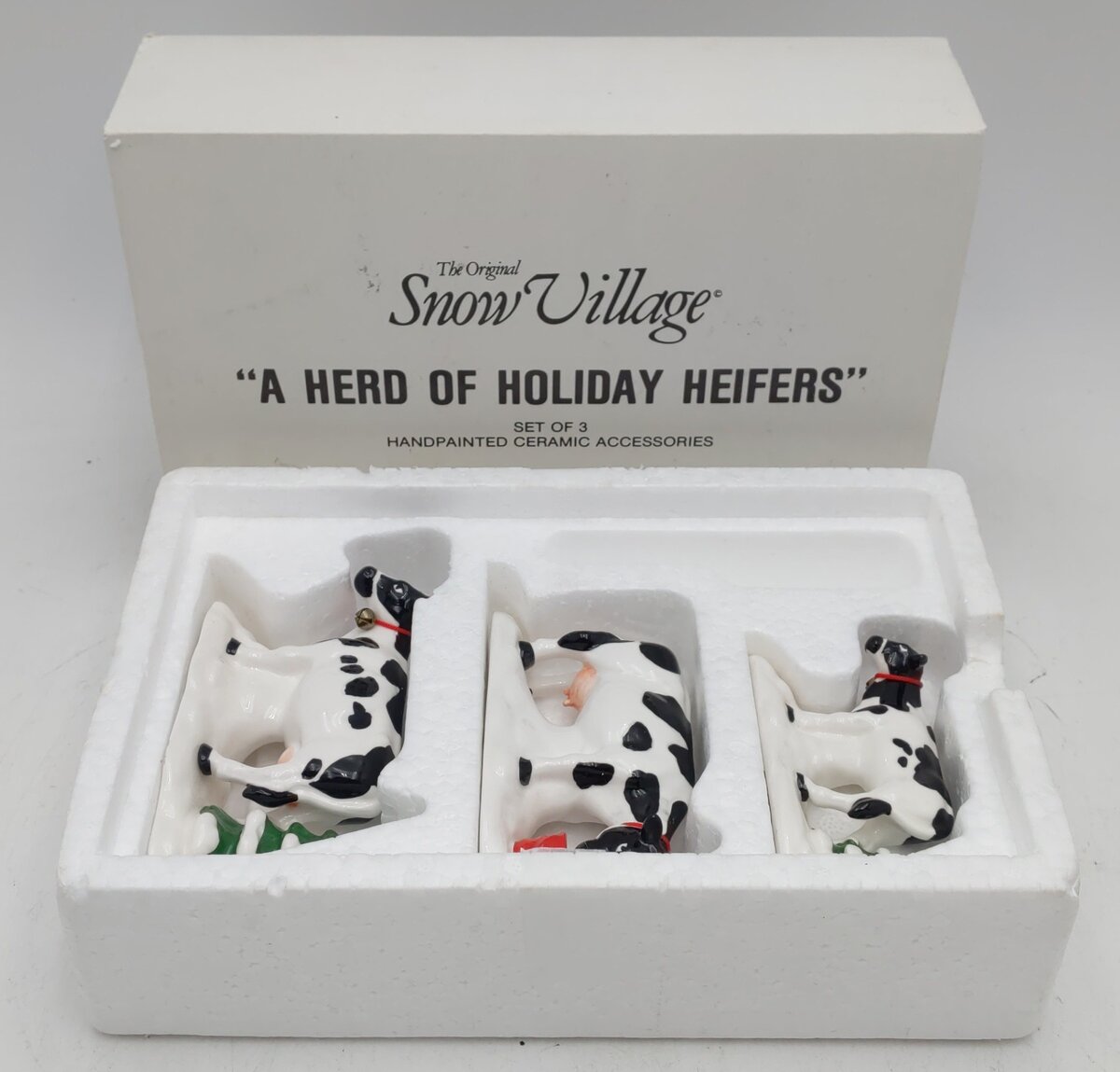 Dept 56 5455-0 Herd of Holiday Heifers EX/Box