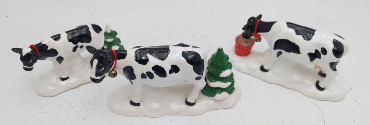 Dept 56 5455-0 Herd of Holiday Heifers EX/Box