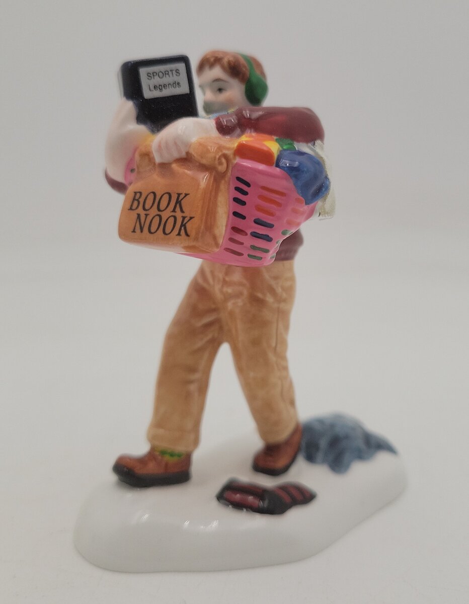 Dept 56 56.55017 Snow Village "Laundry Day" Ceramic Figurine EX/Box