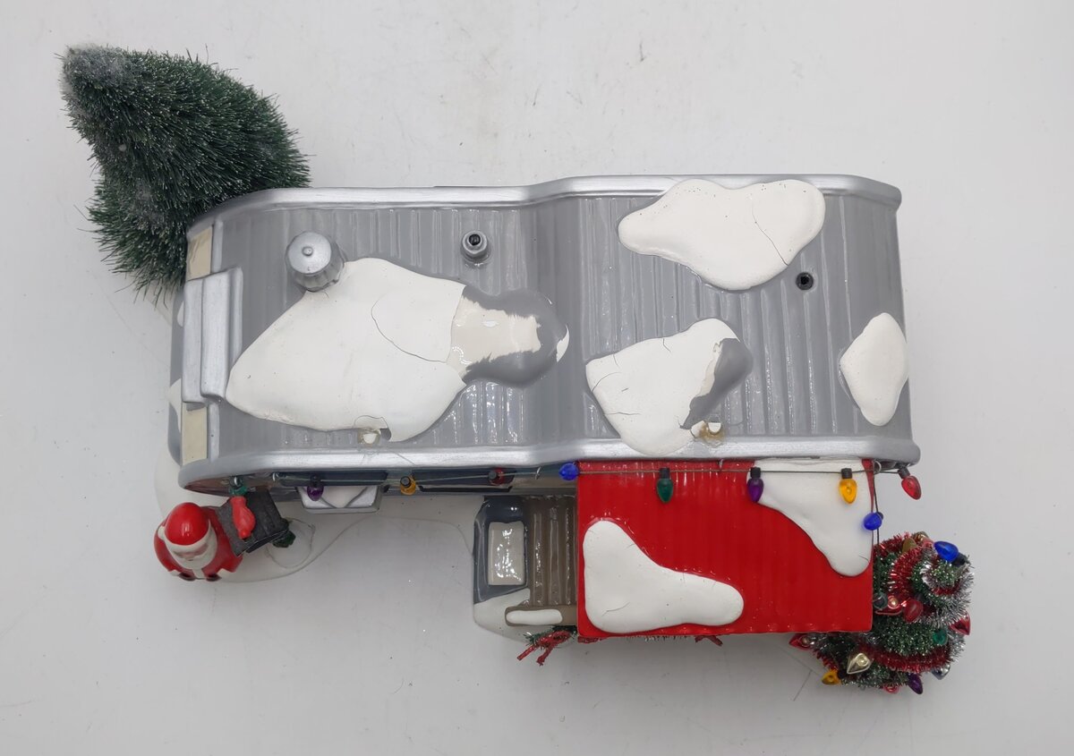 Dept 56 55335 Ceramic "Original Snow Village Collection" Lot 56, Christmas Court VG/Box