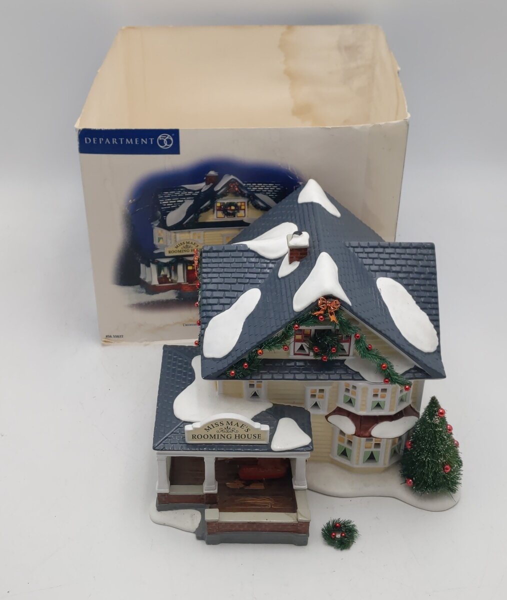Dept 56 56.55622 Snow Village "Miss Mae's Rooming House" Ceramic Building EX/Box