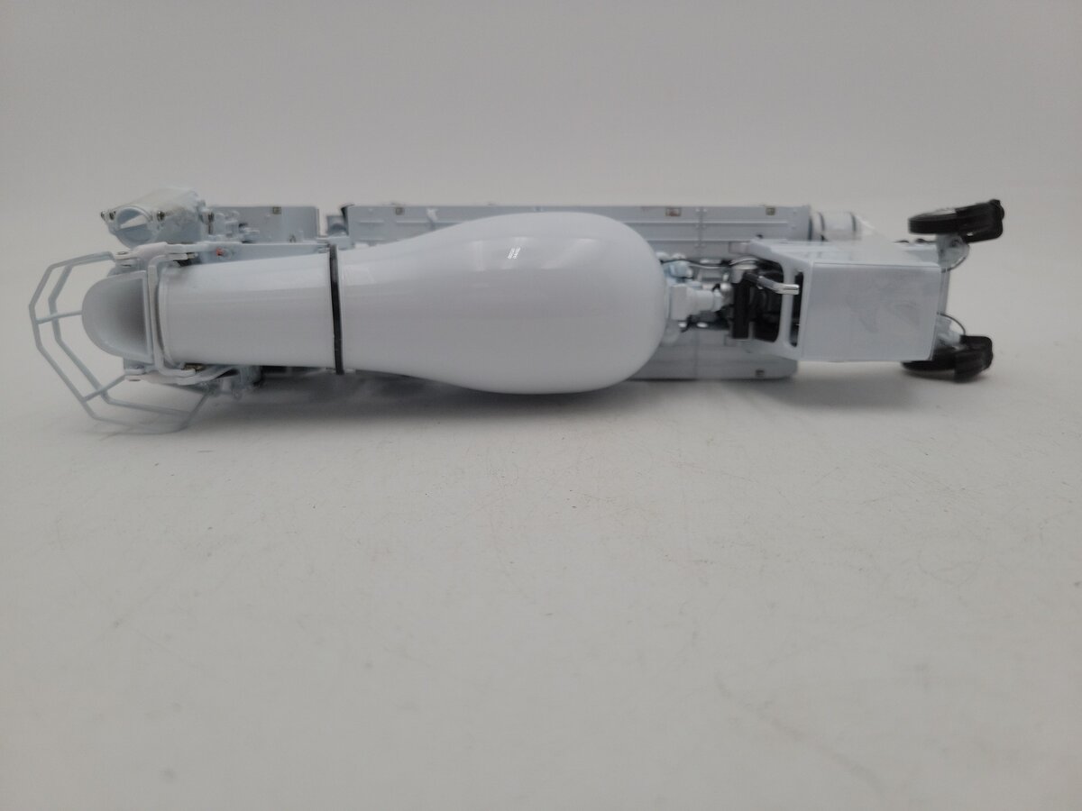 TWH Collectibles TWH075 1:50 Diecast White Oshkosh Revolution Concrete Mixer LN/Box