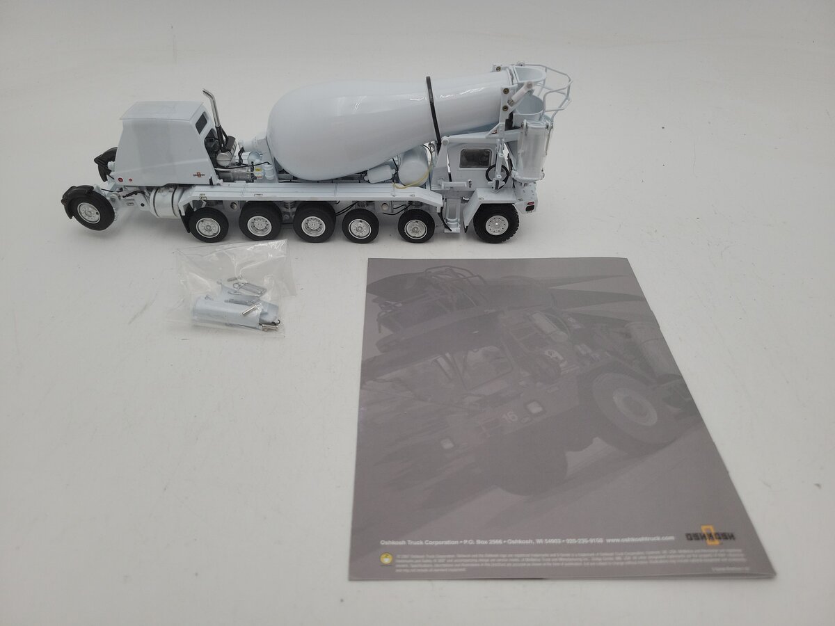 TWH Collectibles TWH075 1:50 Diecast White Oshkosh Revolution Concrete Mixer LN/Box