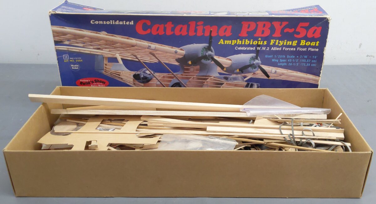 Guillows 2004 1:28 Catalina PBY5a Amphibious Flying Boat Military Plane Kit VG/Box