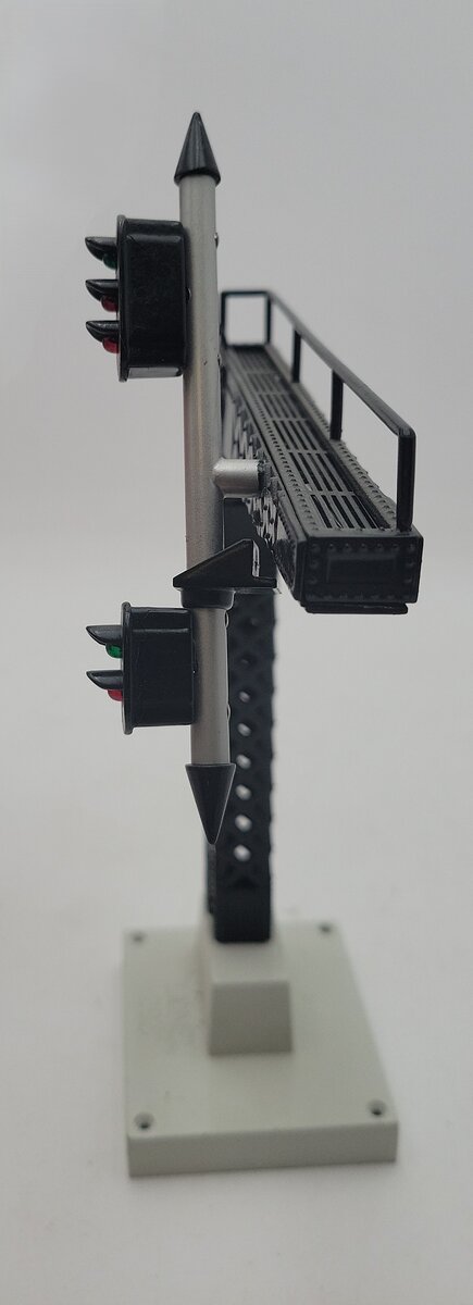 Lionel 6-22931 O Gauge Die-Cast Cantilever Signal Bridge EX/Box