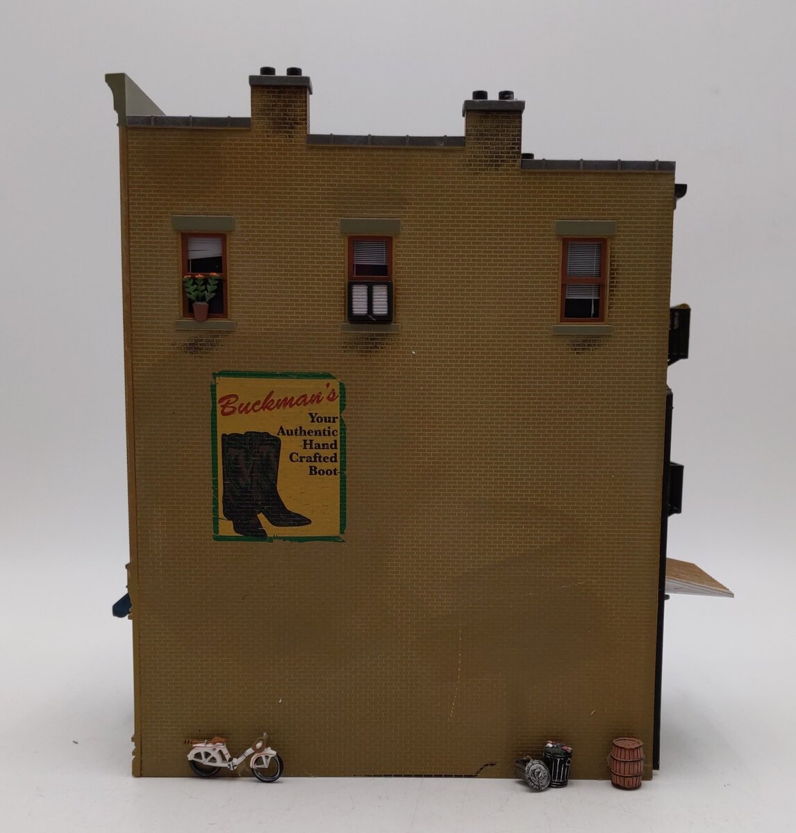 Woodland Scenics BR5843 O Scale Built-&-Ready J.W. Cobbler Building VG/Box